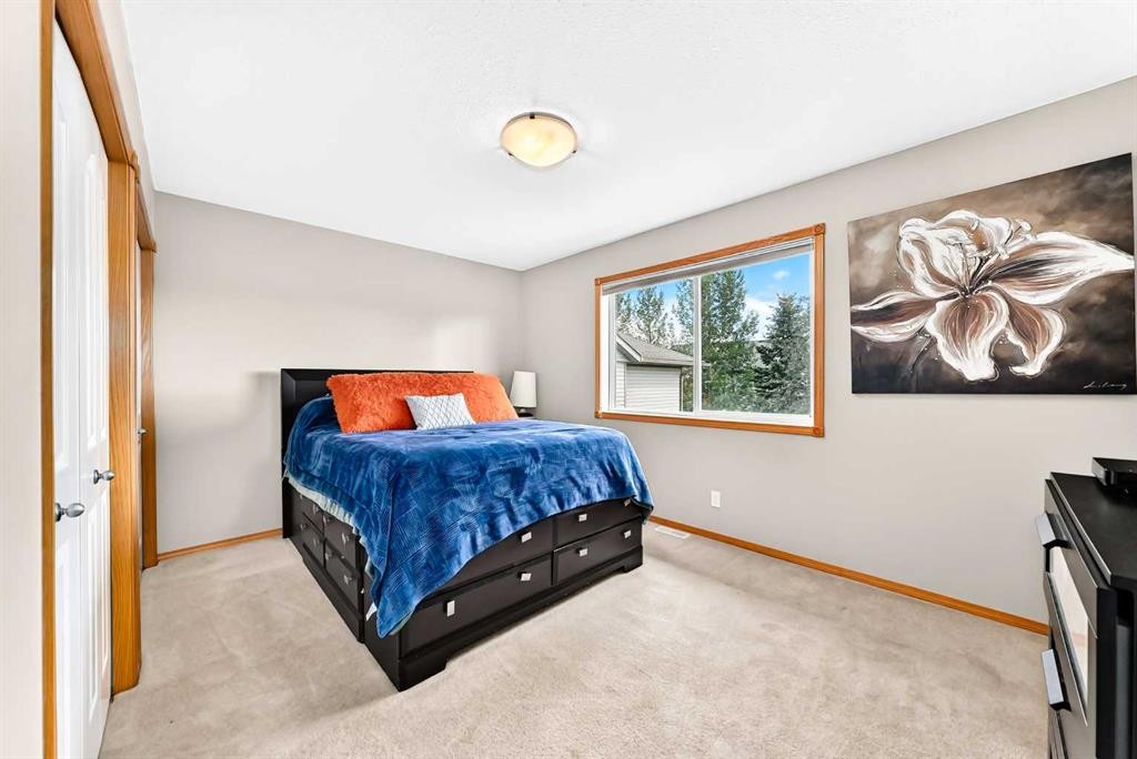 4 Strathford Place, Strathmore, AB