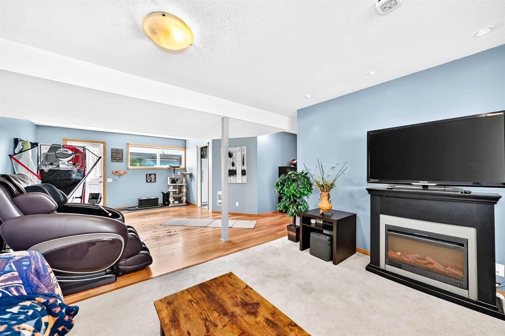 4 Strathford Place, Strathmore, AB