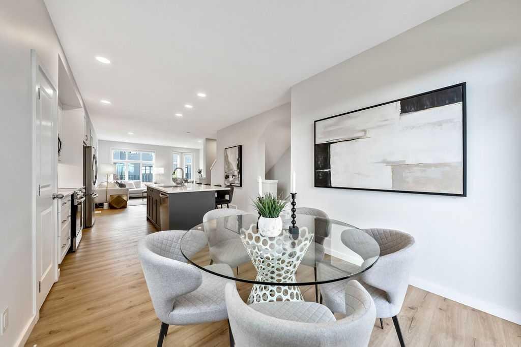 86 Spring Willow Close Sw, Calgary, AB - Indoor Photo Showing Dining Room