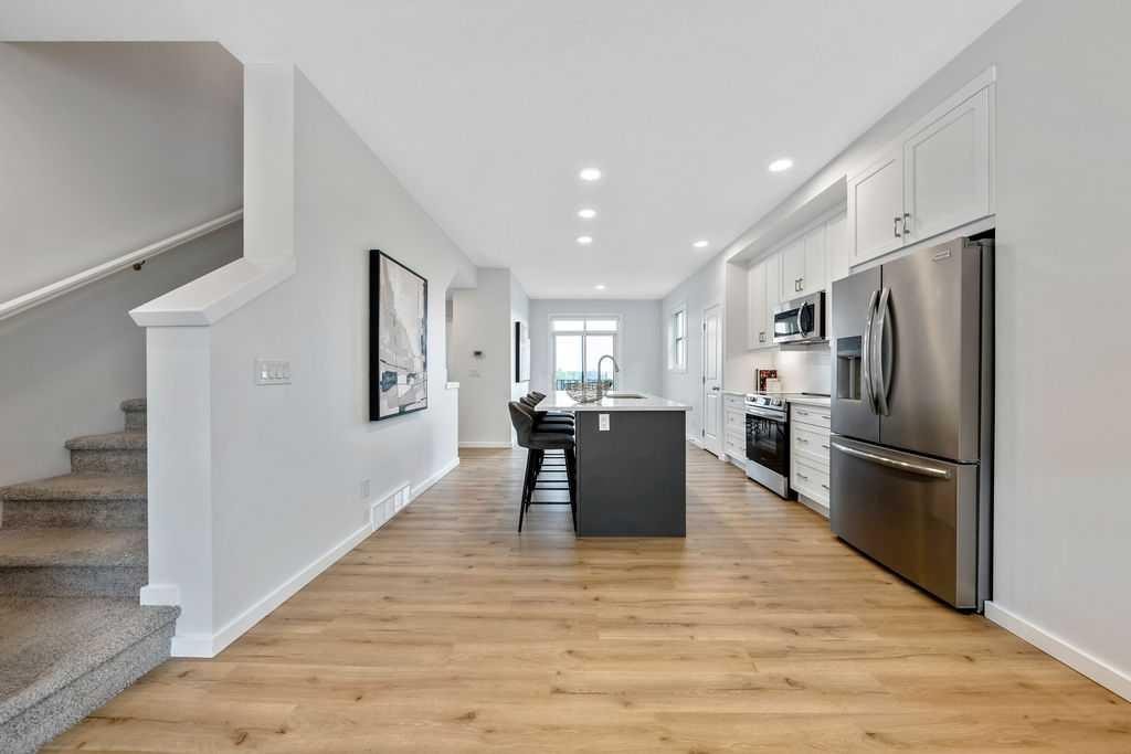 86 Spring Willow Close Sw, Calgary, AB - Indoor