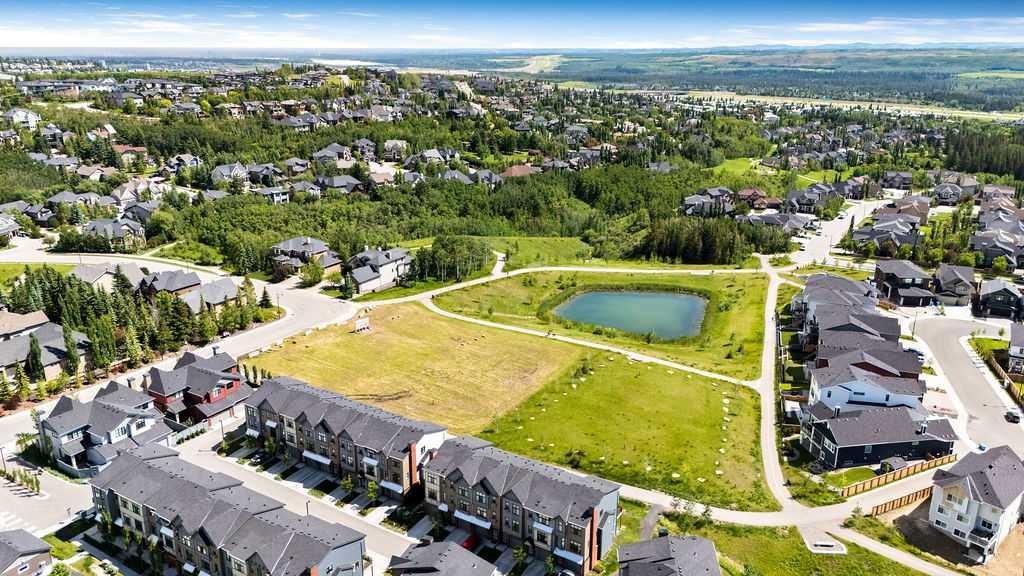 86 Spring Willow Close Sw, Calgary, AB - Outdoor With View