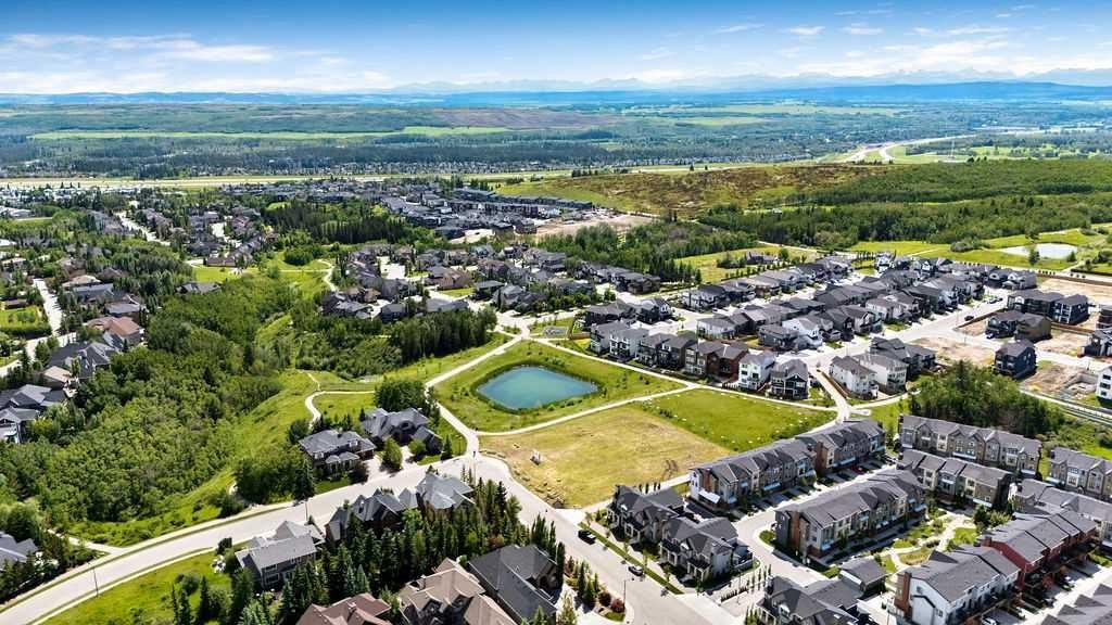 86 Spring Willow Close Sw, Calgary, AB - Outdoor With View