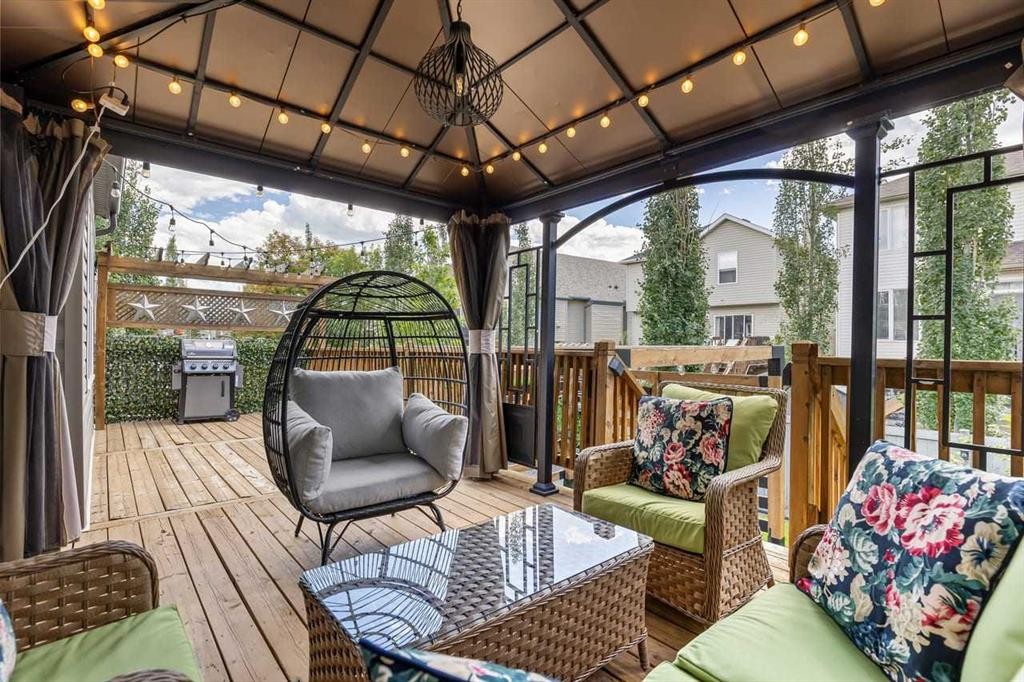 35 Copperleaf Crescent Se, Calgary, AB