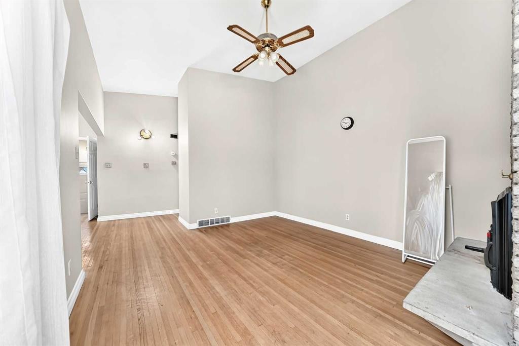 2912 Brentwood Boulevard Nw, Calgary, AB