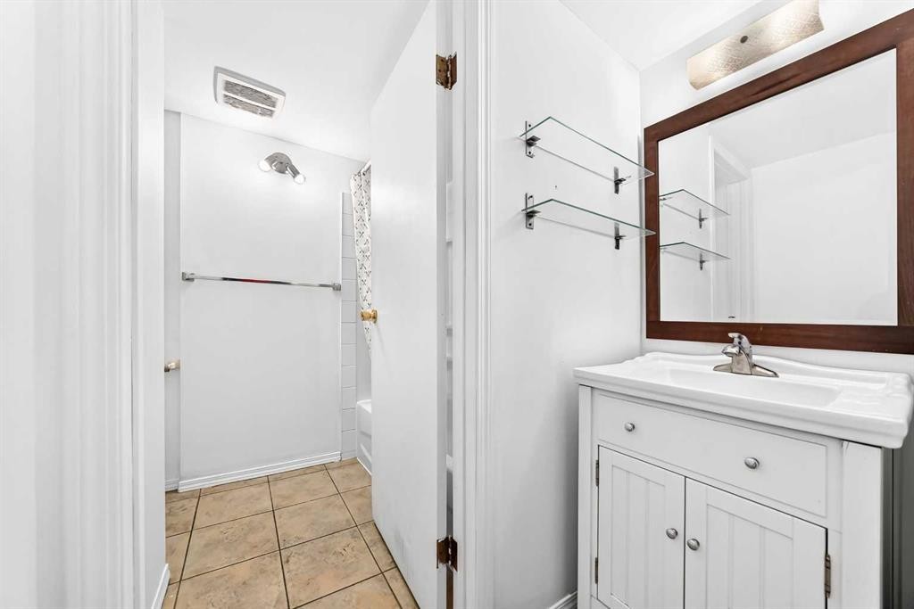 2912 Brentwood Boulevard Nw, Calgary, AB