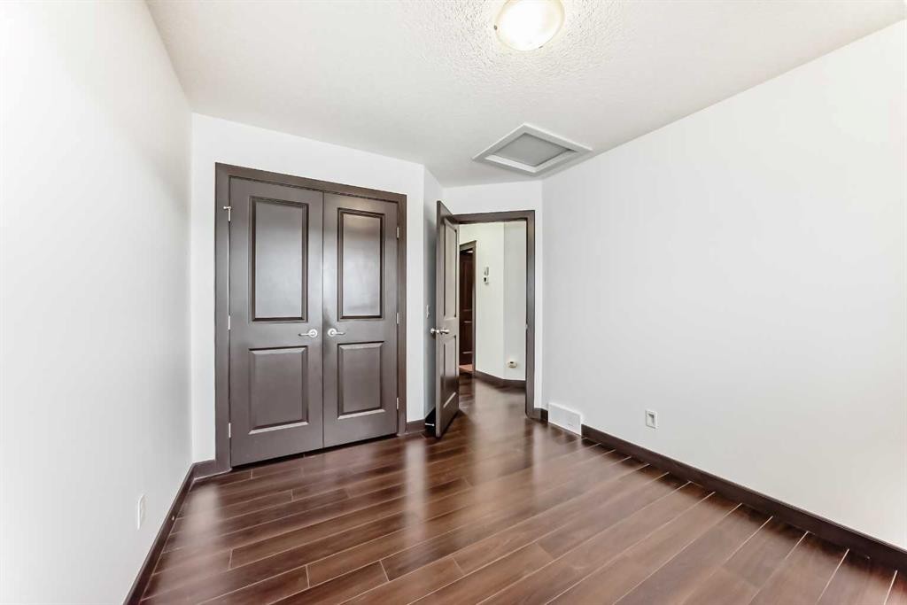 17 Redstone Common Ne, Calgary, AB - Indoor Photo Showing Other Room