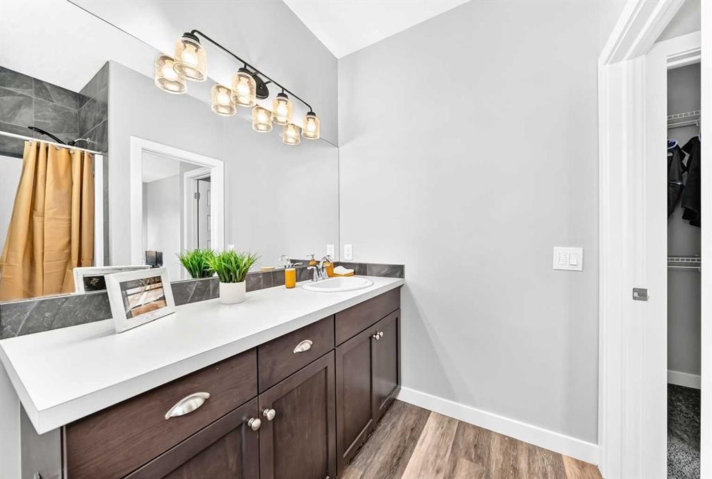 41 Walcrest Way Se, Calgary, AB
