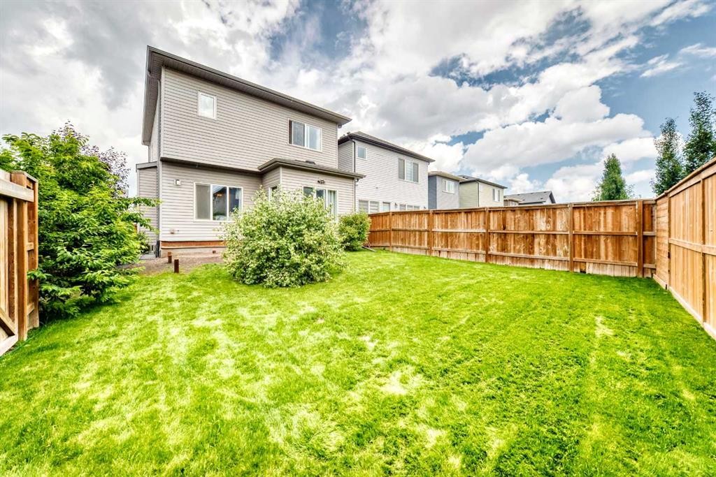 41 Walcrest Way Se, Calgary, AB