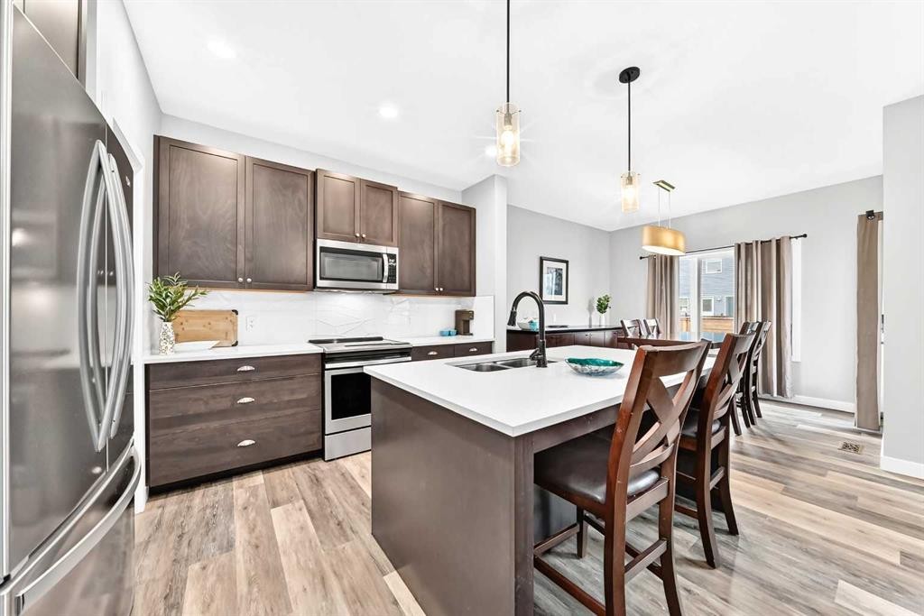 41 Walcrest Way Se, Calgary, AB