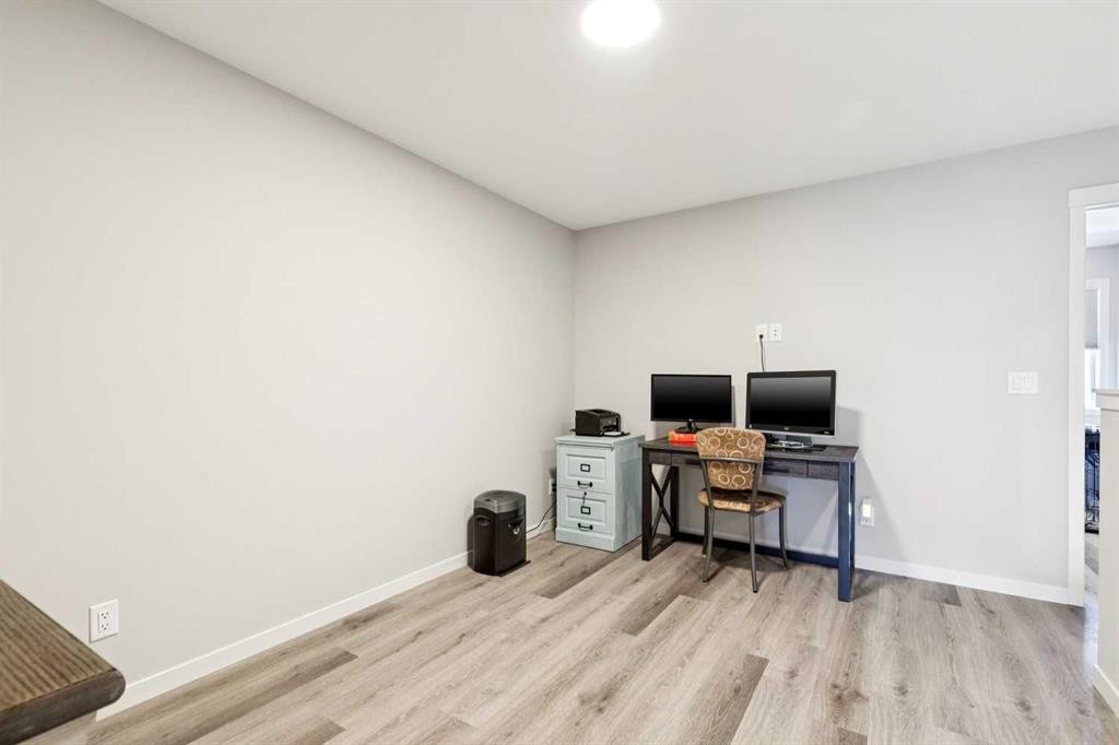 93 Wolf Gate, Okotoks, AB