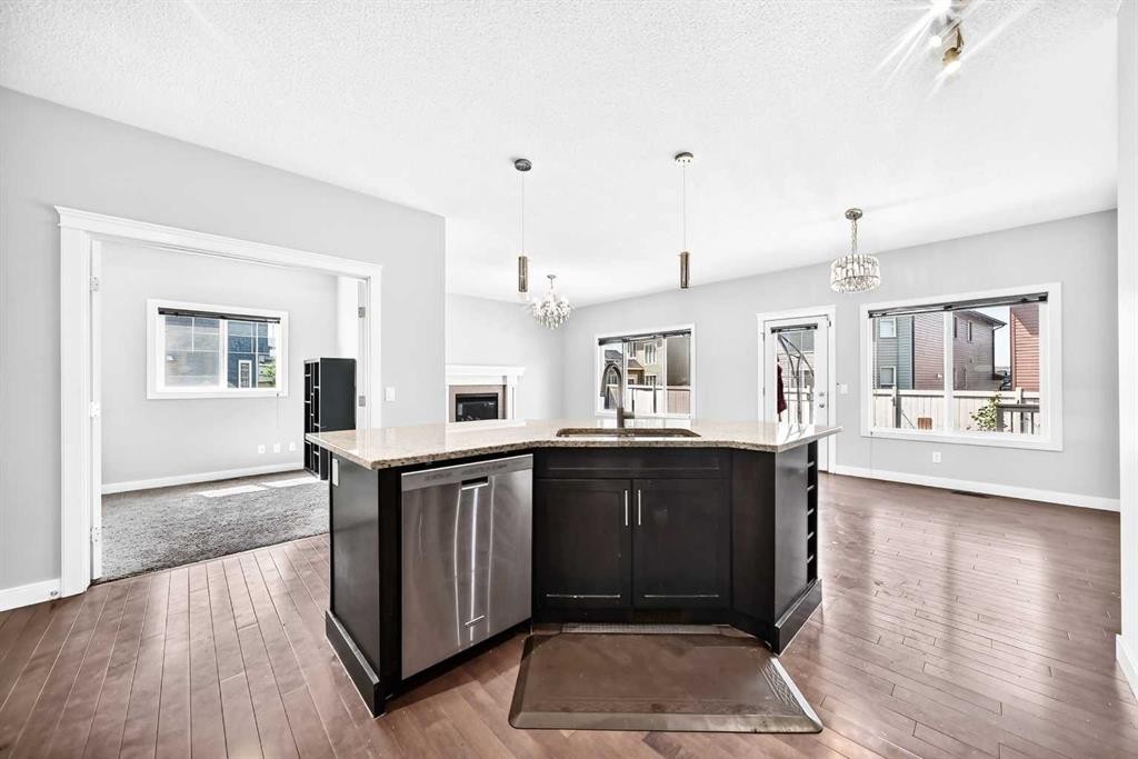 325 Evanspark Gardens Nw, Calgary, AB