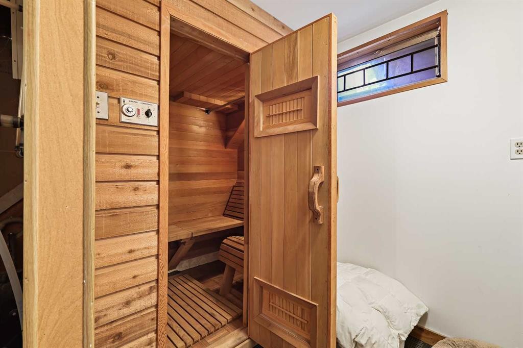 8627 Athabasca Street Se, Calgary, AB