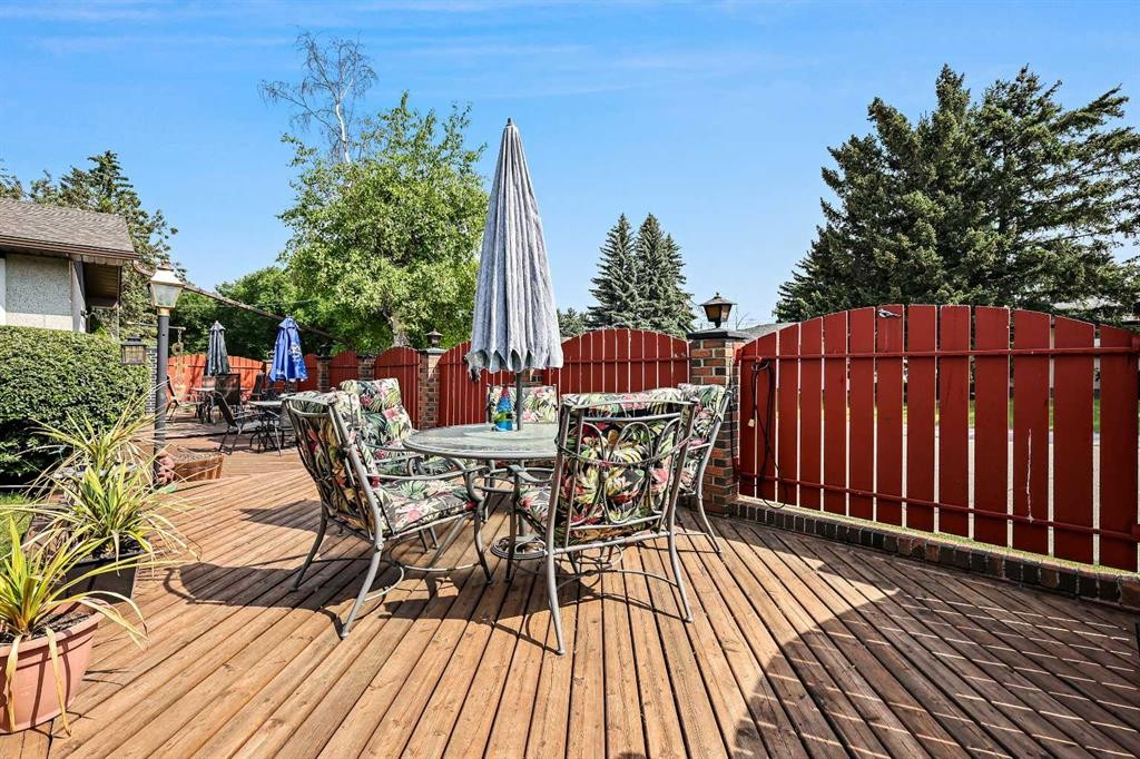 8627 Athabasca Street Se, Calgary, AB