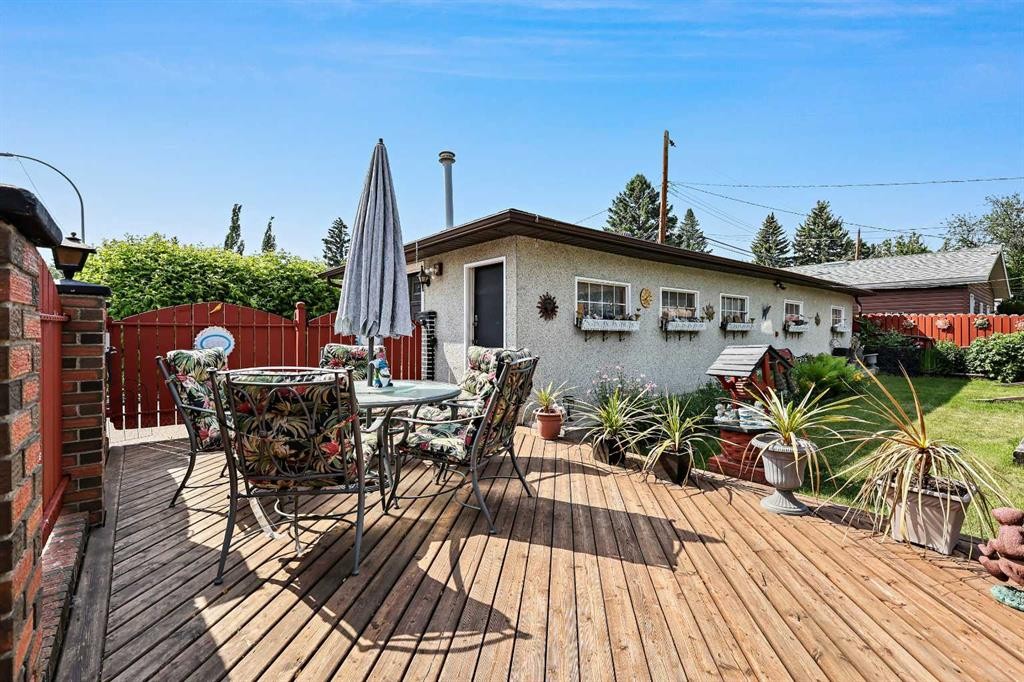 8627 Athabasca Street Se, Calgary, AB