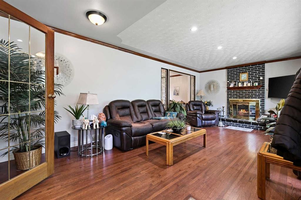 8627 Athabasca Street Se, Calgary, AB