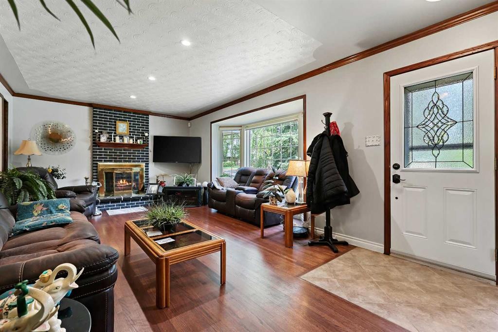 8627 Athabasca Street Se, Calgary, AB