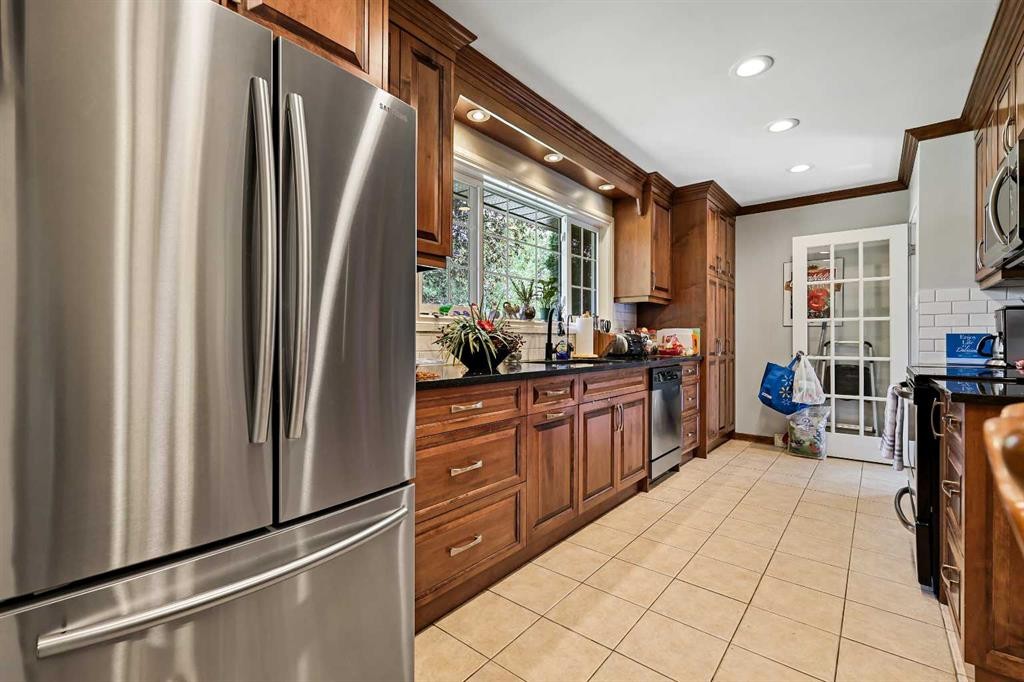 8627 Athabasca Street Se, Calgary, AB