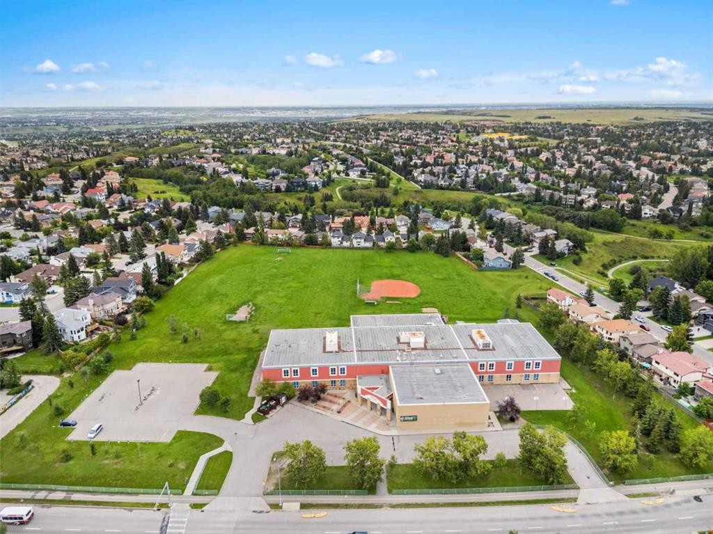 78 Edgevalley Close Nw, Calgary, AB