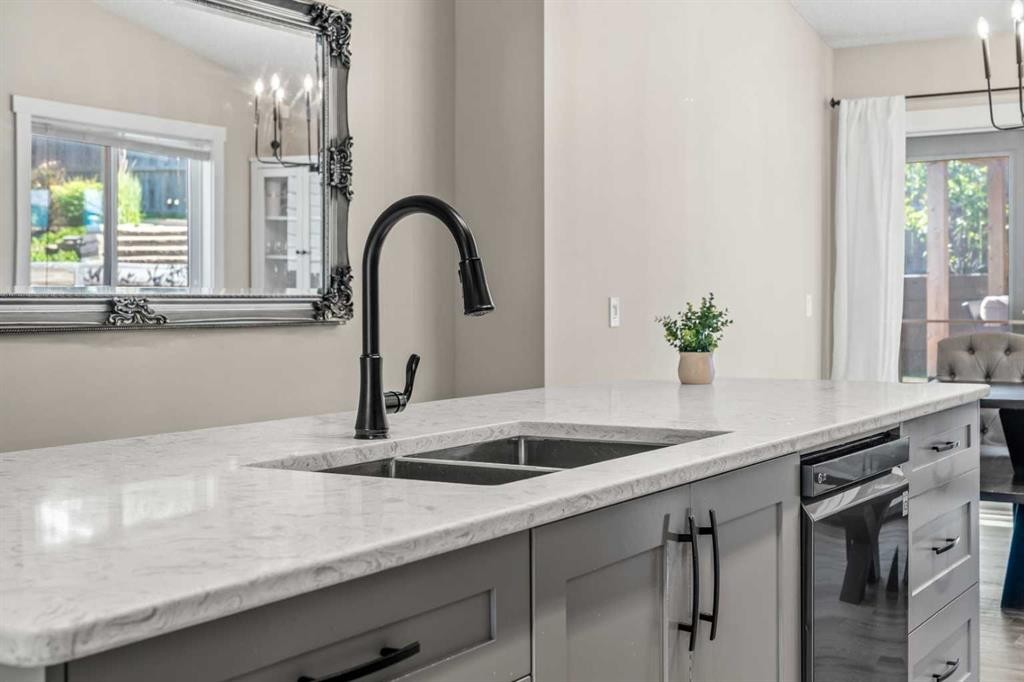 78 Edgevalley Close Nw, Calgary, AB