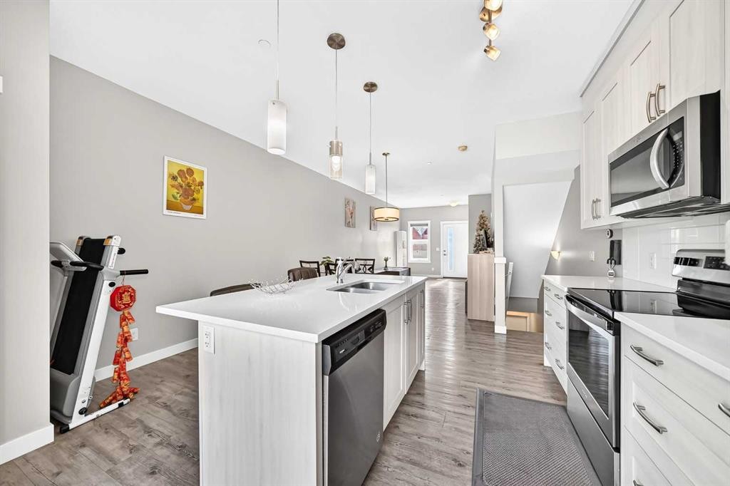 193 Livingston Common Ne, Calgary, AB