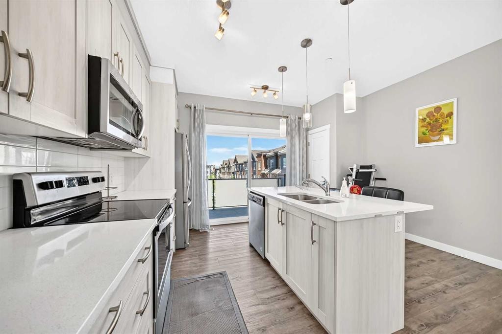193 Livingston Common Ne, Calgary, AB