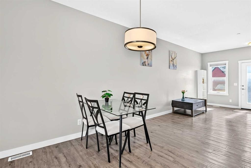 193 Livingston Common Ne, Calgary, AB
