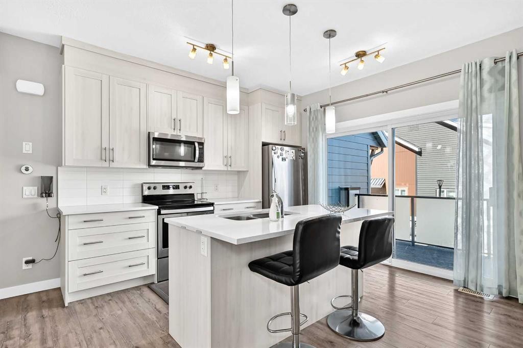193 Livingston Common Ne, Calgary, AB