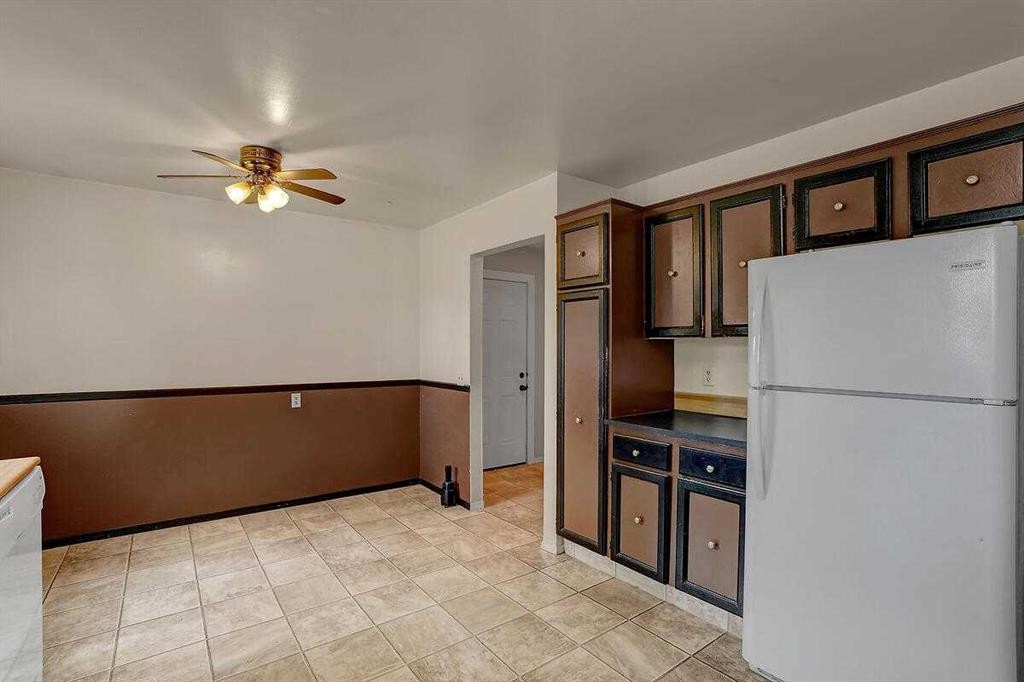 151 Midlawn Close Se, Calgary, AB