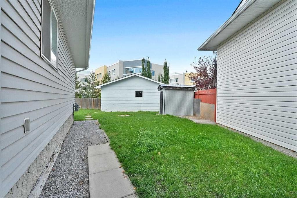 151 Midlawn Close Se, Calgary, AB