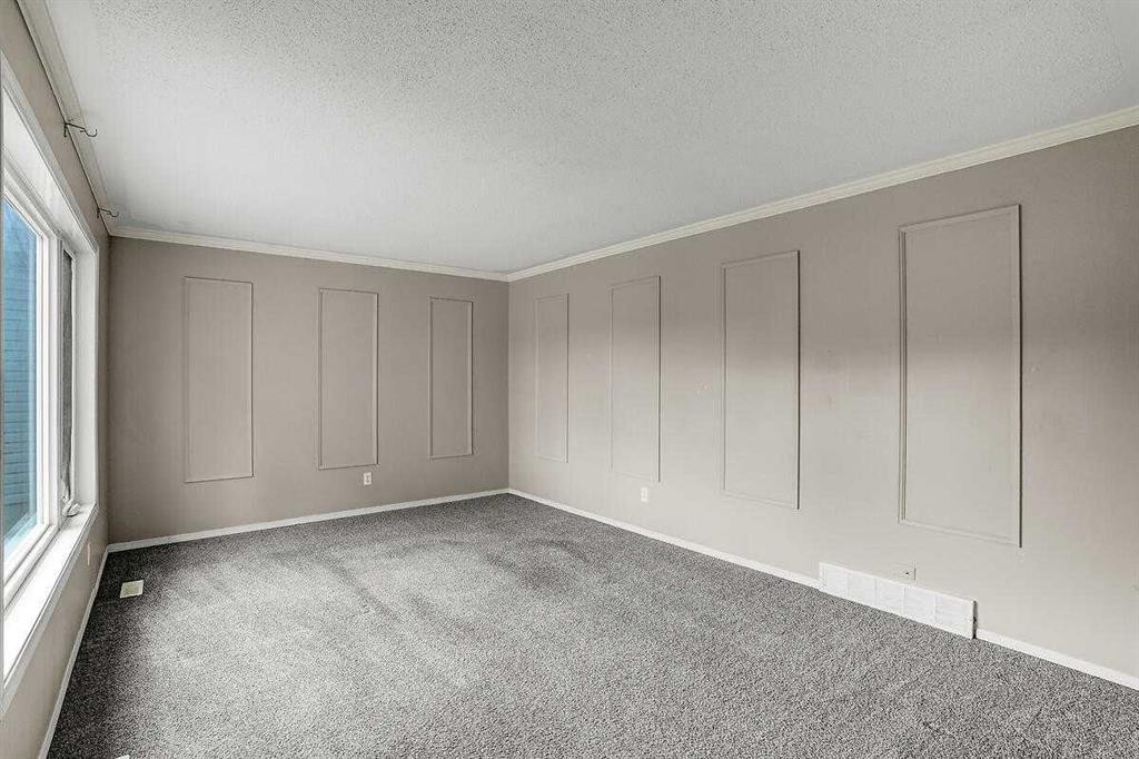 151 Midlawn Close Se, Calgary, AB