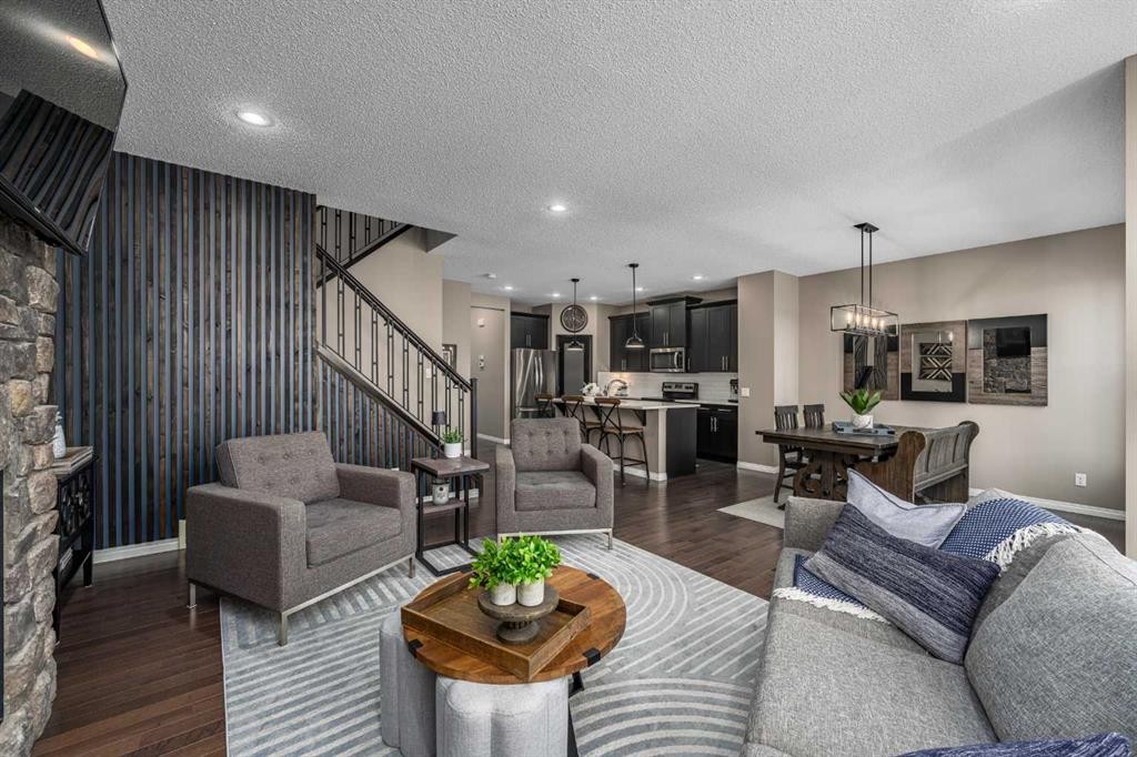 220 Copperpond Green Se, Calgary, AB - Indoor Photo Showing Living Room