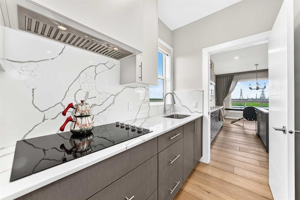 171 Corner Glen Grove Ne, Calgary, AB