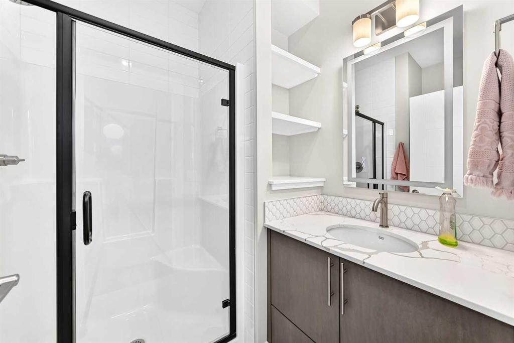 171 Corner Glen Grove Ne, Calgary, AB