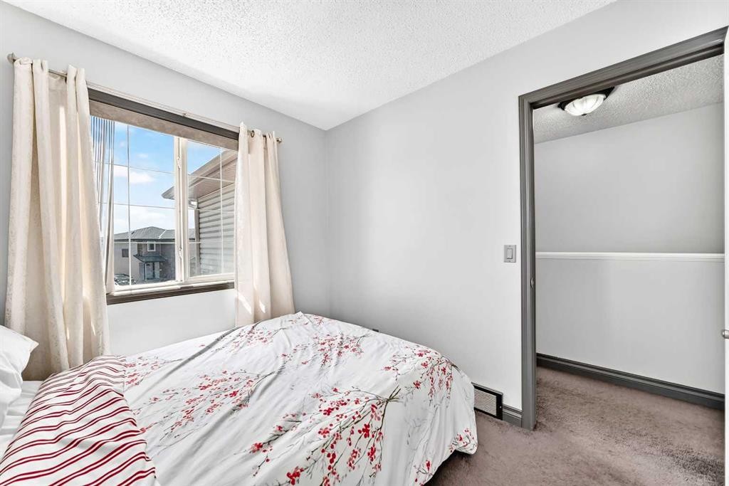 283 Applestone Park Se, Calgary, AB