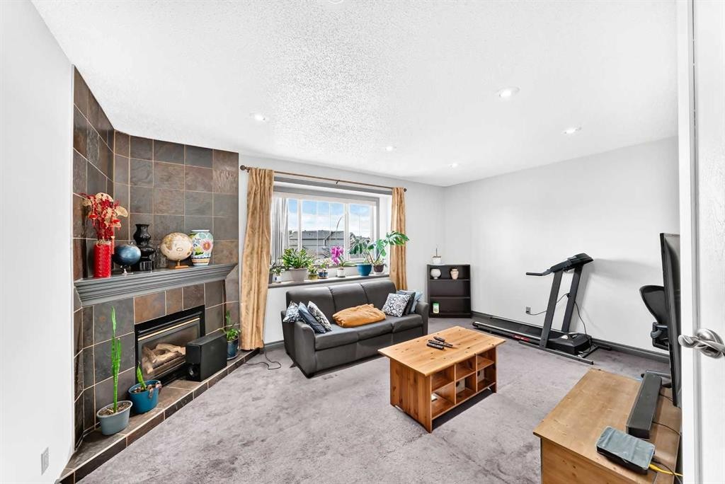 283 Applestone Park Se, Calgary, AB