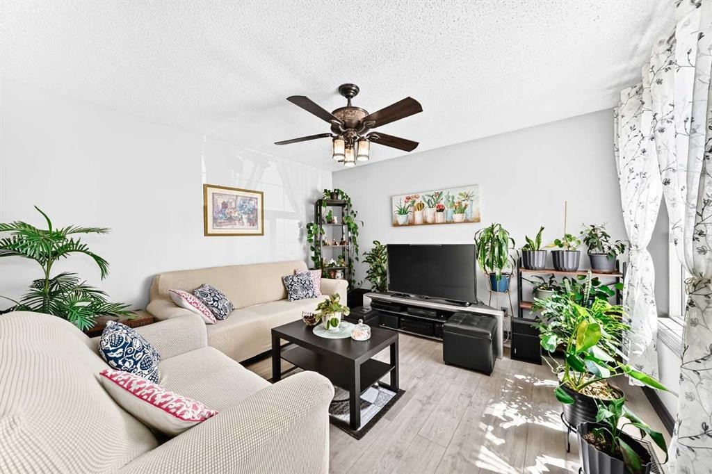 283 Applestone Park Se, Calgary, AB