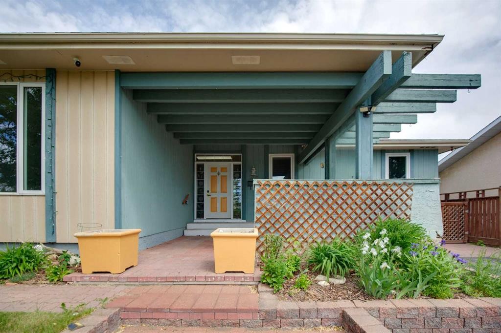 328 Norseman Road Nw, Calgary, AB