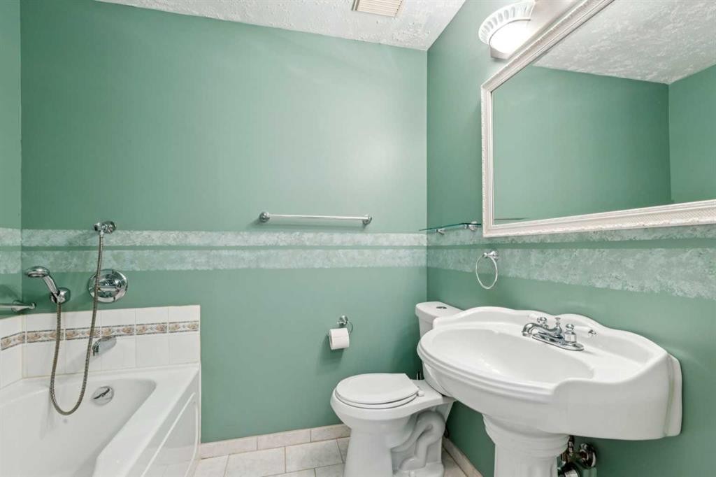 328 Norseman Road Nw, Calgary, AB