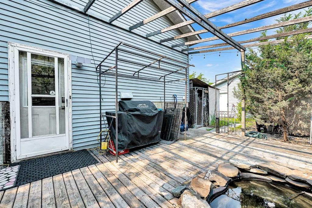 215 Erin Woods Drive Se, Calgary, AB - Outdoor With Deck Patio Veranda