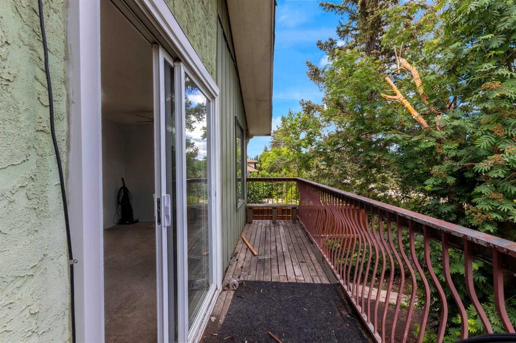 4347 70 Street Nw, Calgary, AB