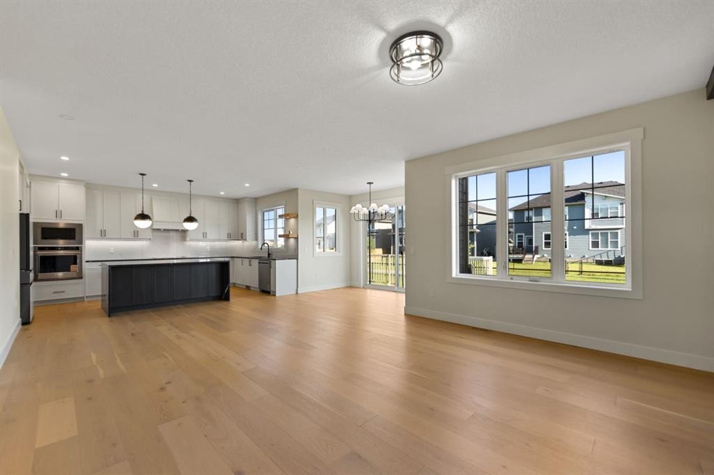 39 South Shore Road, Chestermere, AB - Indoor
