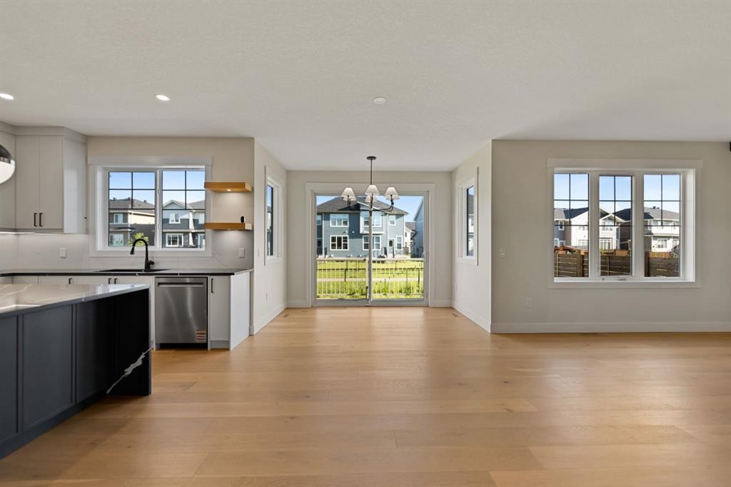 39 South Shore Road, Chestermere, AB - Indoor