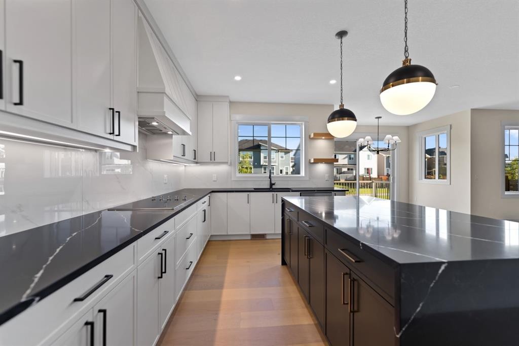 39 South Shore Road, Chestermere, AB - Indoor Photo Showing Kitchen With Upgraded Kitchen