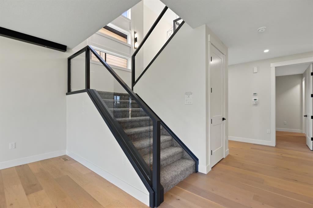 39 South Shore Road, Chestermere, AB - Indoor Photo Showing Other Room