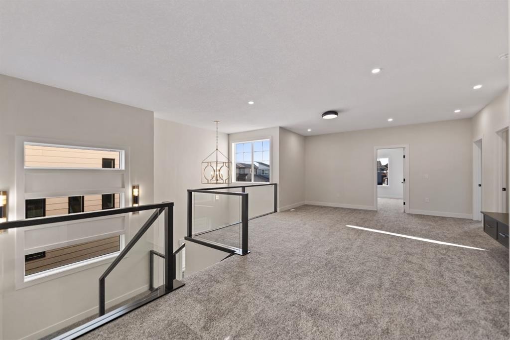 39 South Shore Road, Chestermere, AB - Indoor Photo Showing Other Room