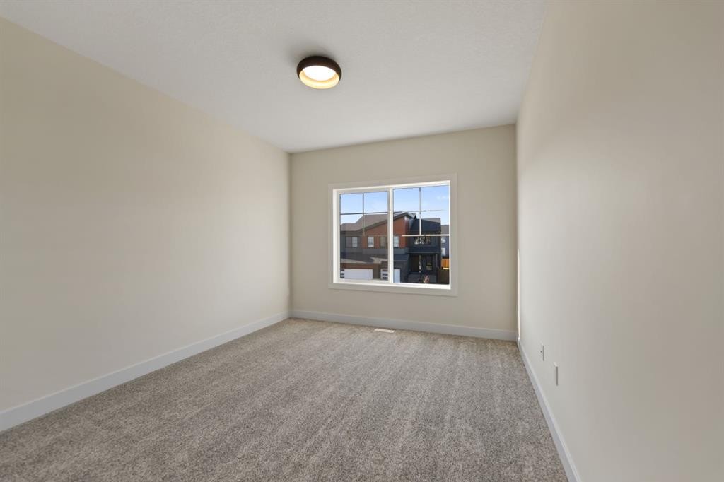39 South Shore Road, Chestermere, AB - Indoor Photo Showing Other Room