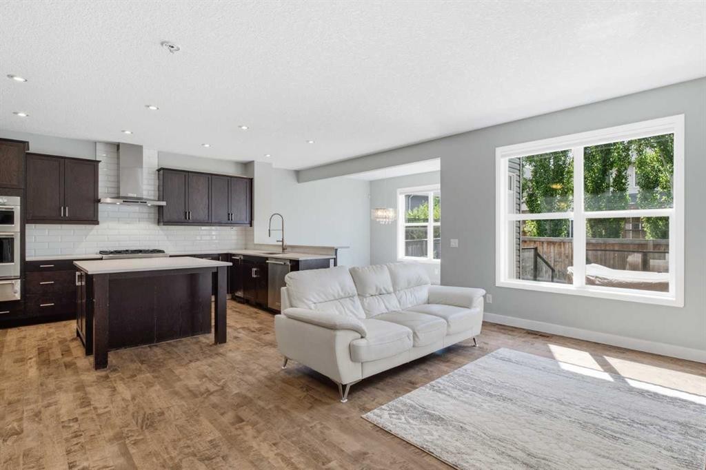 117 Auburn Glen Drive Se, Calgary, AB - Indoor Photo Showing Other Room