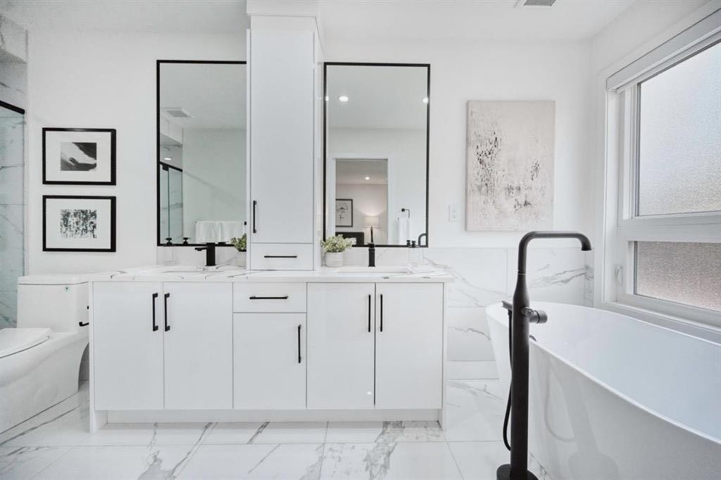 941 West Chestermere Drive, Chestermere, AB