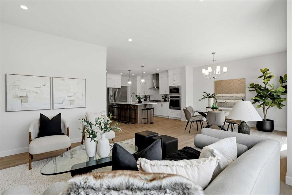 7 Verdure Gate Sw, Calgary, AB - Indoor Photo Showing Living Room