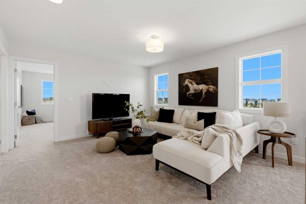 7 Verdure Gate Sw, Calgary, AB - Indoor Photo Showing Living Room